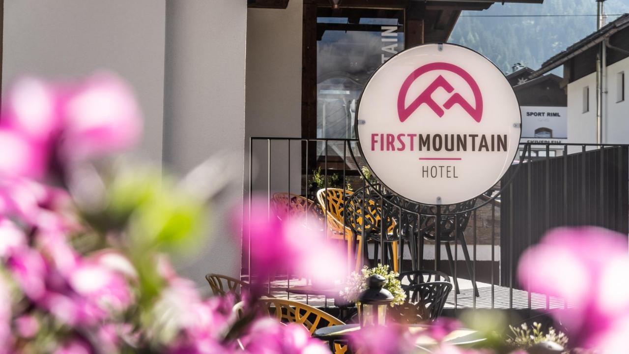 First Mountain Hotel Oetztal Лангенфельд Экстерьер фото