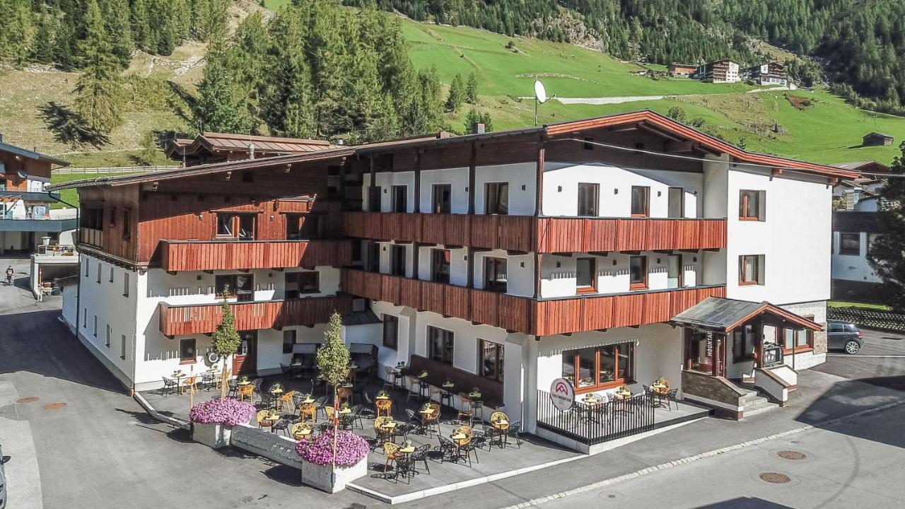 First Mountain Hotel Oetztal Лангенфельд Экстерьер фото